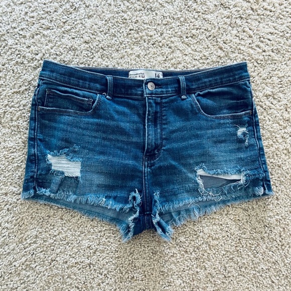Abercrombie & Fitch jean shorts - Picture 2 of 4